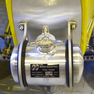 Photo3: MOON Fuel Tank Quarter Gallon (1/4 Gallon)