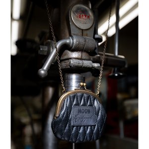 Photo2: MOON Classic Leather Coin Case