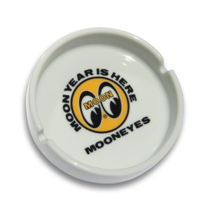 Photo: MOONEYES Ash Tray