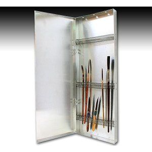 Photo: Mack Brush #62 Brush Box