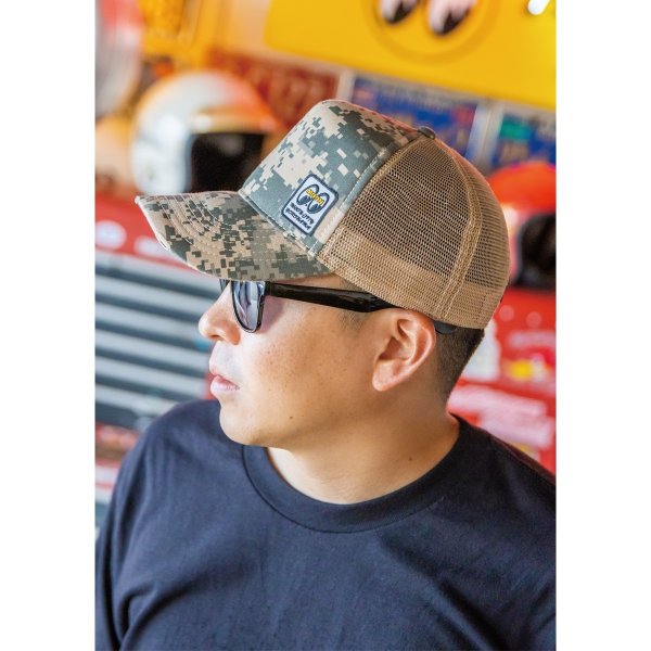 Photo1: MOON Camouflage Mesh Cap (1)