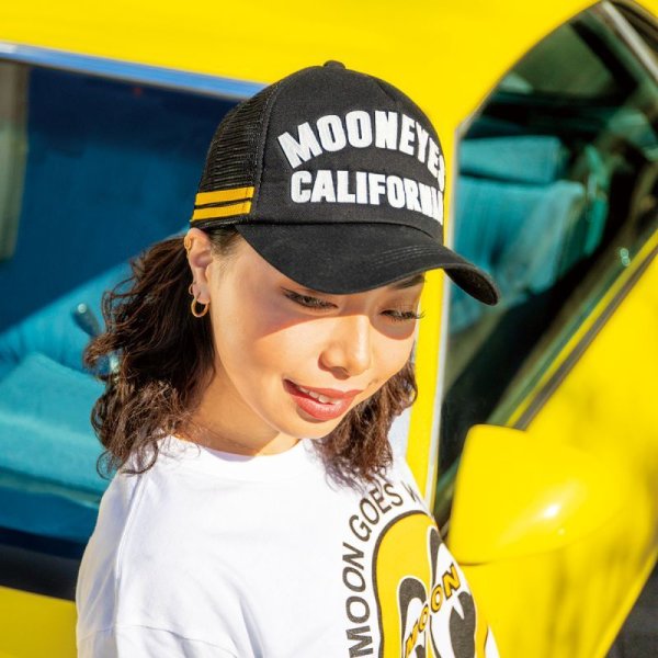 Photo2: MOON Felt Patch Mesh Cap (2)