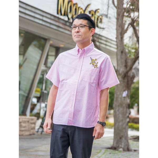 Photo2: MOON Cafe Signature Emblem Button-down Shirt (2)