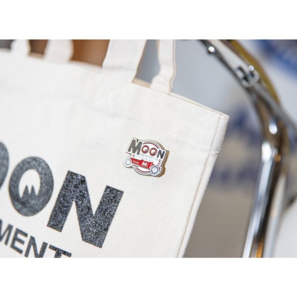 Photo1: Hat Pin Red Roadster (1)