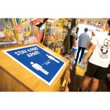 Photo: Stay 6 Feet Apart Sign