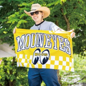 Photo: MOON Checker Bath Towel