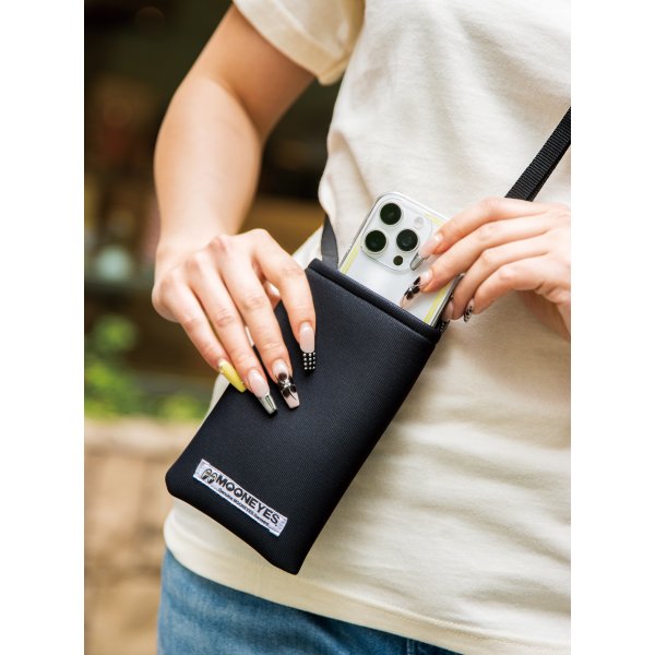 Photo1: MOON Smartphone Pouch (1)