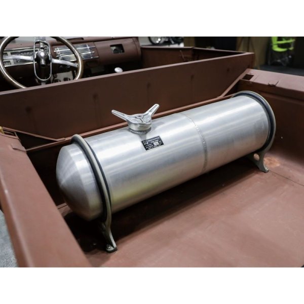 Photo1: MOON Street Roadster FUEL TANK 26.4L (1)