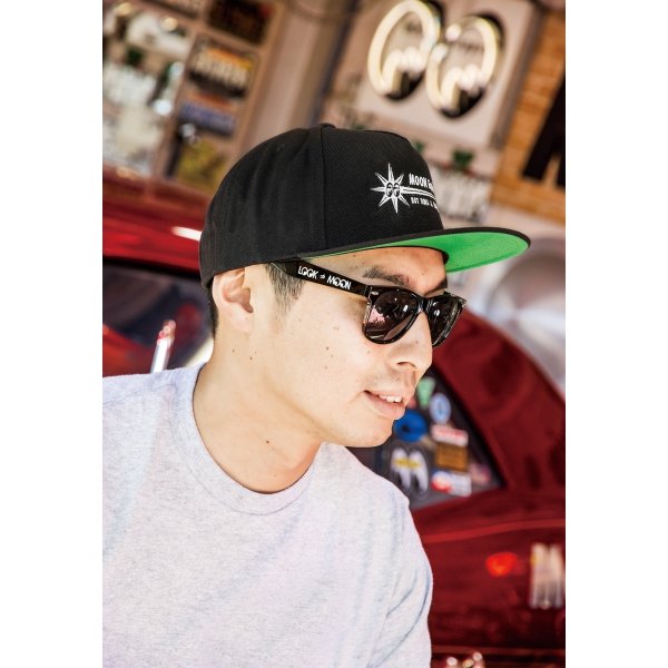 Photo1: MOON Equipped Star Flat Visor Hat (1)