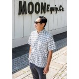 Photo: MOON Equipped Pullover Shirts