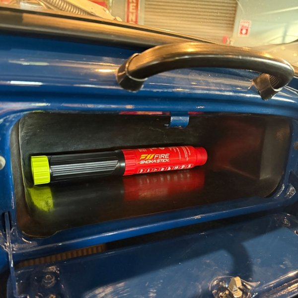 Photo3: Fire Shoka Stick (50 seconds spray type) (3)