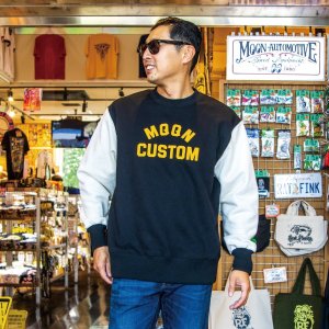 Photo: MOON Bicolor Sweatshirt