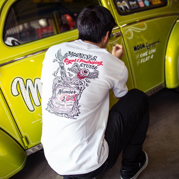 Photo1: MOONEYES Signs & Pinstriping Studio T-Shirt (1)