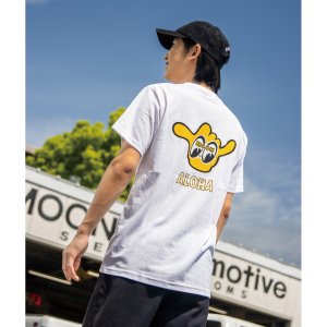Photo: Shaka with MOON T-shirt