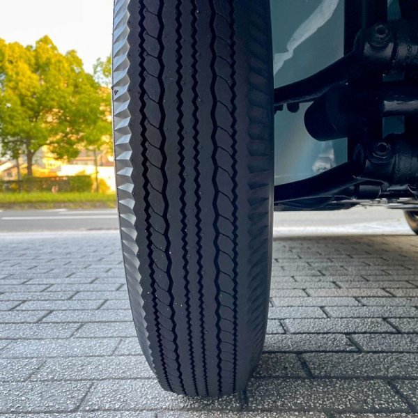 Photo4: Autobahn "R" Bias Style Black Wall Radial Tire 5.60 x 15 Inch (4)