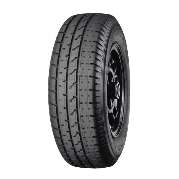 Photo2: Advan HF Type-D Tire (2)
