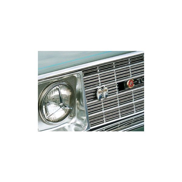 Photo: MOONEYES Car Badge Emblem