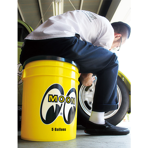 Photo: MOON Bucket (5 Gallons) Yellow